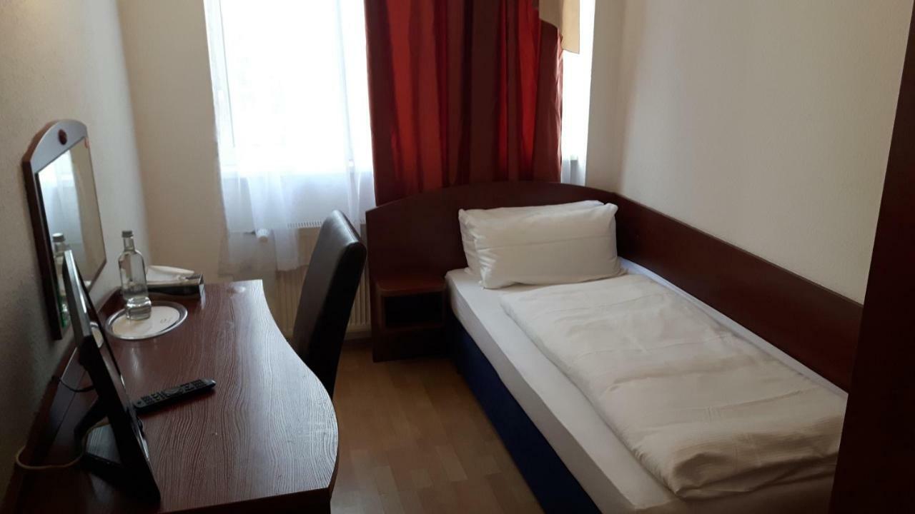 Hotel Aurelia Frankfurt am Main Exterior photo