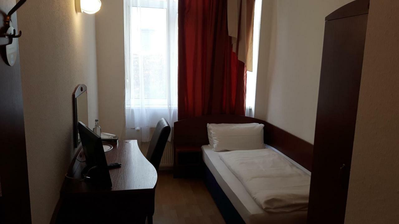 Hotel Aurelia Frankfurt am Main Exterior photo